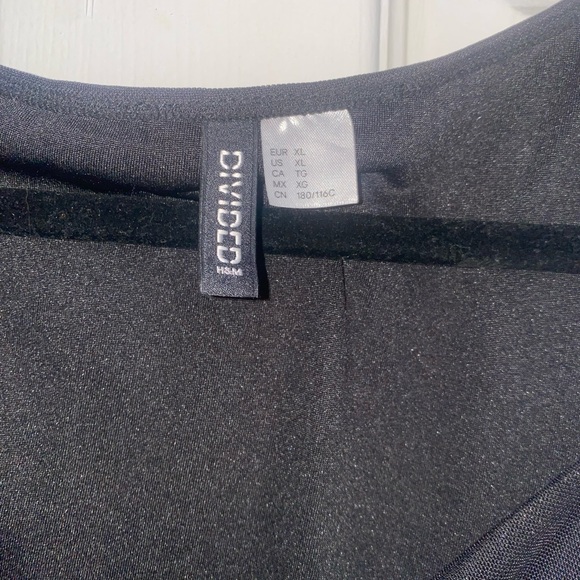 H&M Witchy Gothic style Black Dress - Picture 3 of 4